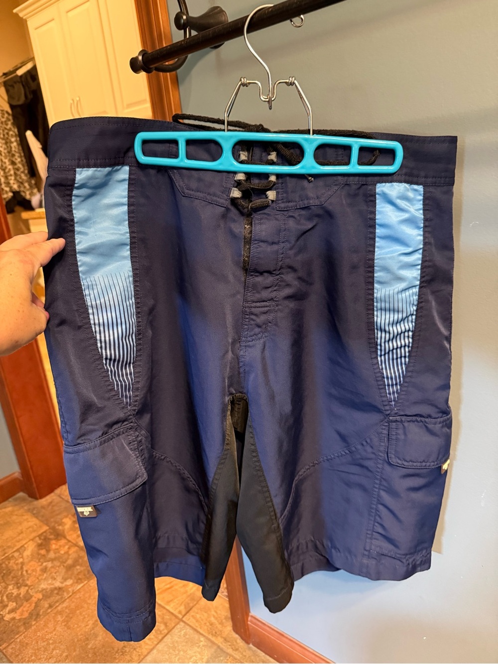 Men's Fox Vintage Navy Blue Board Shorts with Light Blue Accents size 36